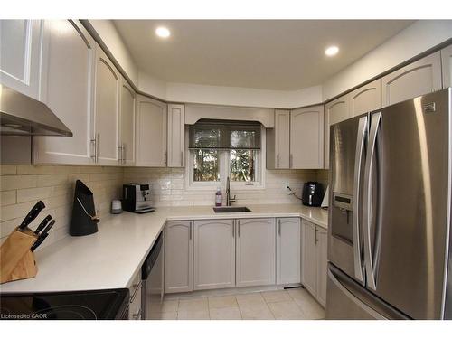 14 Basin Crescent, Hamilton, ON - Indoor Photo Showing Kitchen