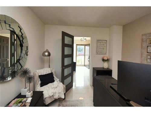 14 Basin Crescent, Hamilton, ON - Indoor