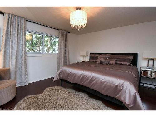 14 Basin Crescent, Hamilton, ON - Indoor Photo Showing Bedroom