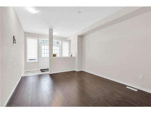 11 Honey Comb Trail, Welland, ON - Indoor Photo Showing Other Room