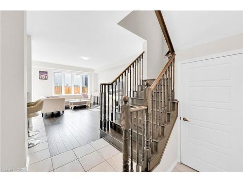 11 Honey Comb Trail, Welland, ON - Indoor Photo Showing Other Room