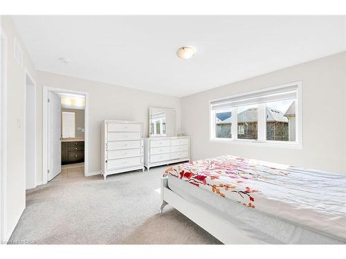 11 Honey Comb Trail, Welland, ON - Indoor Photo Showing Bedroom