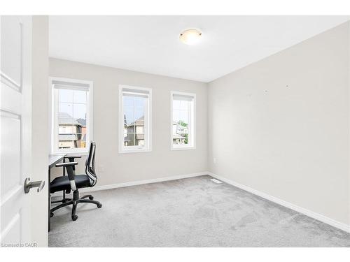 11 Honey Comb Trail, Welland, ON - Indoor