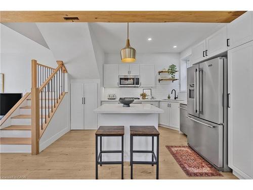289 Cumberland Avenue, Hamilton, ON - Indoor Photo Showing Kitchen With Upgraded Kitchen