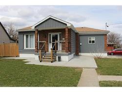 2-238 Sanatorium Road  Hamilton, ON L9C 1Z8