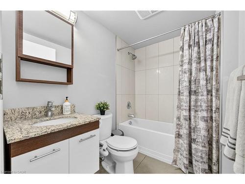 406-308 Lester Street, Waterloo, ON - Indoor Photo Showing Bathroom