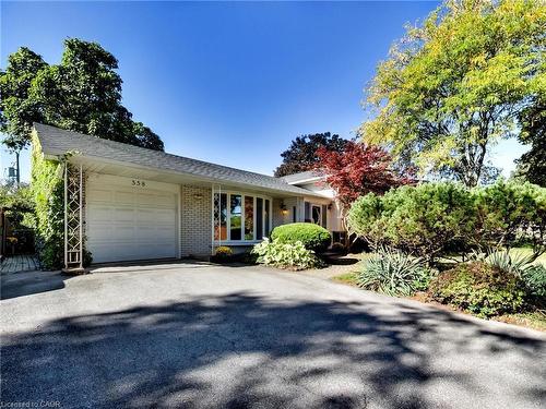 558 Parkside Crescent, Burlington, ON - Outdoor