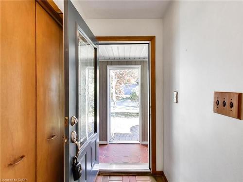 558 Parkside Crescent, Burlington, ON - Indoor Photo Showing Other Room