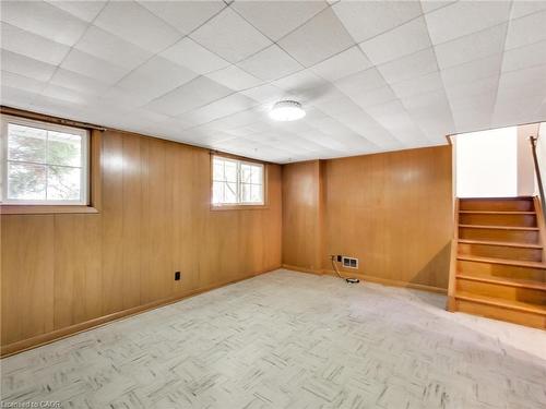 558 Parkside Crescent, Burlington, ON - Indoor