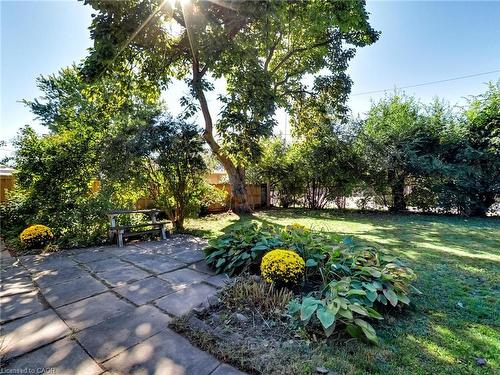 558 Parkside Crescent, Burlington, ON - Outdoor