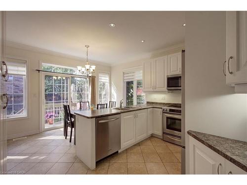 3308 Granite Gate, Burlington, ON - Indoor Photo Showing Kitchen