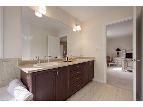 3308 Granite Gate, Burlington, ON - Indoor Photo Showing Bathroom