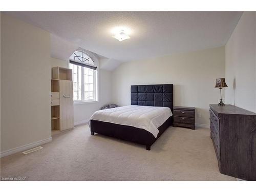 3308 Granite Gate, Burlington, ON - Indoor Photo Showing Bedroom