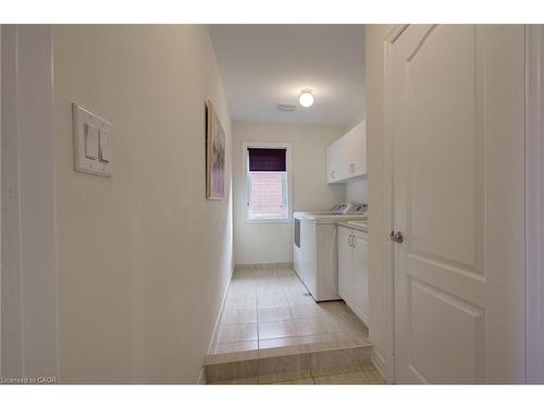 3308 Granite Gate, Burlington, ON - Indoor Photo Showing Laundry Room