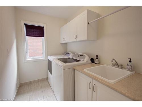 3308 Granite Gate, Burlington, ON - Indoor Photo Showing Laundry Room