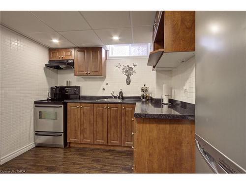3308 Granite Gate, Burlington, ON - Indoor Photo Showing Kitchen