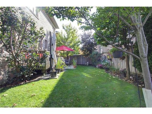 3308 Granite Gate, Burlington, ON - Outdoor With Backyard