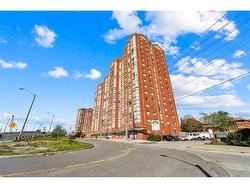 2466 Eglinton Avenue E Scarborough, ON M1K 5J8