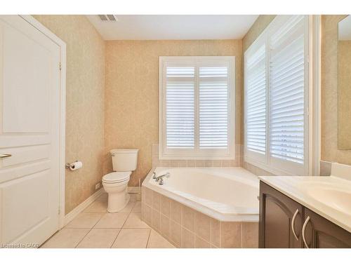 27-2165 Stavebank Road, Mississauga, ON - Indoor Photo Showing Bathroom