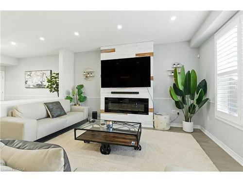 50 Fairgrounds Drive, Hamilton, ON - Indoor Photo Showing Living Room With Fireplace