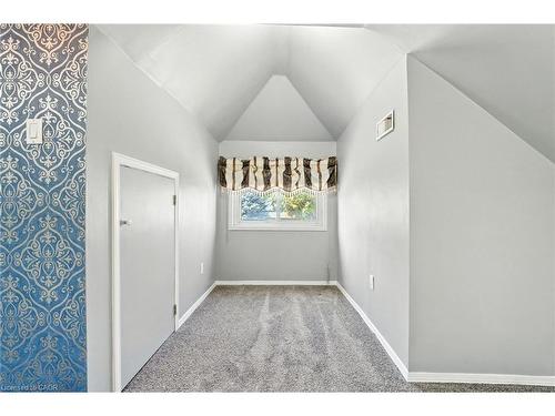 313 Graham Avenue S, Hamilton, ON - Indoor Photo Showing Other Room