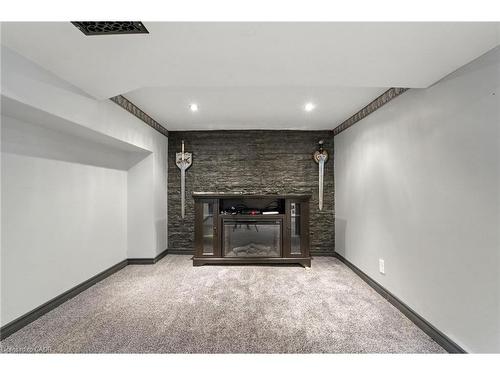 313 Graham Avenue S, Hamilton, ON - Indoor