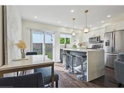 2-2920 Headon Forest Drive  Burlington, ON L7M 4H1