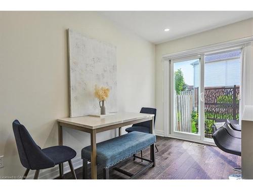 2-2920 Headon Forest Drive, Burlington, ON - Indoor Photo Showing Dining Room