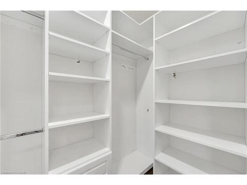 22 Wainwright Drive, Brampton, ON - Indoor With Storage