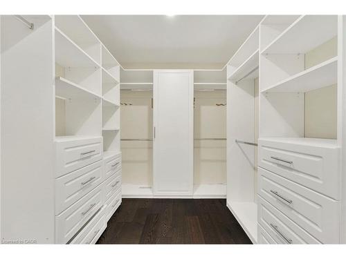 22 Wainwright Drive, Brampton, ON - Indoor With Storage