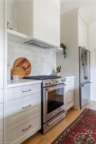 467 King William Street, Hamilton, ON - Indoor Photo Showing Kitchen With Upgraded Kitchen