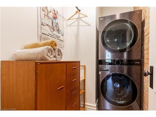 467 King William Street, Hamilton, ON - Indoor Photo Showing Laundry Room