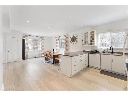 1019 Beach Boulevard, Hamilton, ON - Indoor Photo Showing Other Room