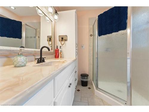 1019 Beach Boulevard, Hamilton, ON - Indoor Photo Showing Bathroom