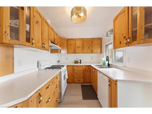 1019 Beach Boulevard, Hamilton, ON - Indoor Photo Showing Kitchen With Double Sink