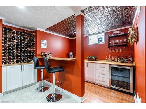 10 Shadowdale Drive, Stoney Creek, ON - Indoor Photo Showing Other Room