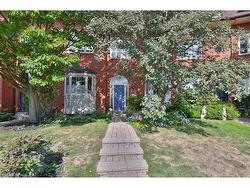 68 Tradewind Drive  Oakville, ON L6L 6K9