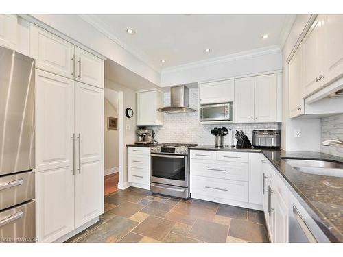 68 Tradewind Drive, Oakville, ON - Indoor Photo Showing Kitchen With Stainless Steel Kitchen With Upgraded Kitchen