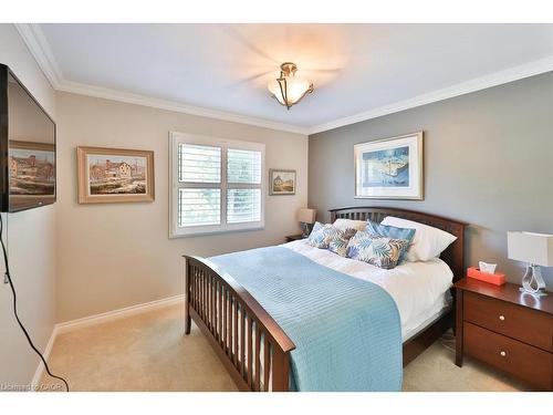 68 Tradewind Drive, Oakville, ON - Indoor Photo Showing Bedroom