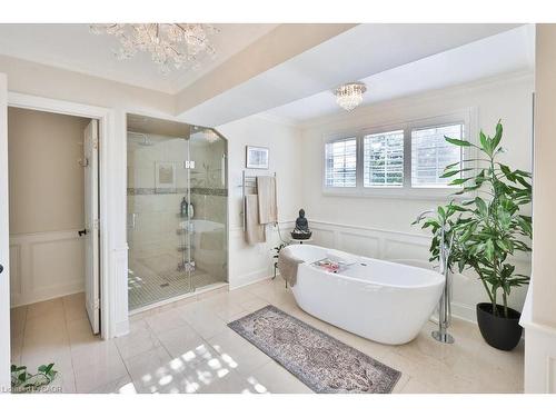 68 Tradewind Drive, Oakville, ON - Indoor Photo Showing Bathroom