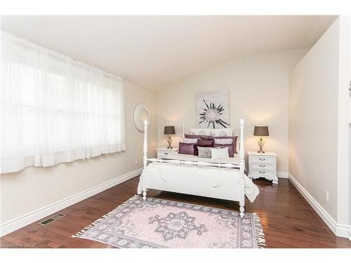 358 Green Acres Drive, Waterloo, ON - Indoor Photo Showing Bedroom