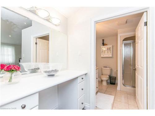 358 Green Acres Drive, Waterloo, ON - Indoor Photo Showing Bathroom