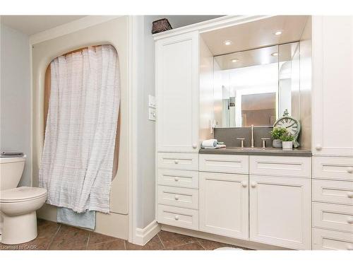 358 Green Acres Drive, Waterloo, ON - Indoor Photo Showing Bathroom