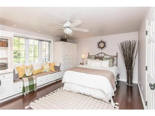 358 Green Acres Drive, Waterloo, ON - Indoor Photo Showing Bedroom