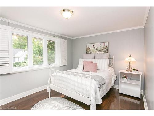 358 Green Acres Drive, Waterloo, ON - Indoor Photo Showing Bedroom
