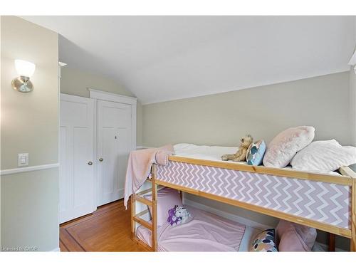 197 Balmoral Avenue S, Hamilton, ON - Indoor Photo Showing Bedroom