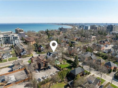 1427 Ontario Street, Burlington, ON 