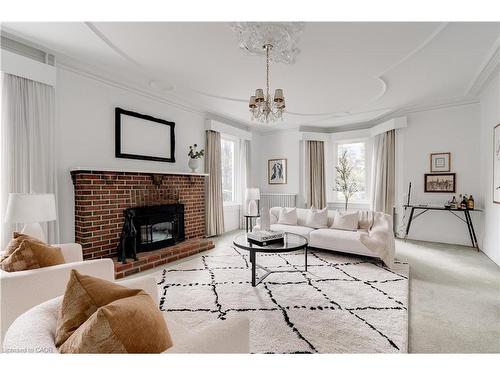 1427 Ontario Street, Burlington, ON 