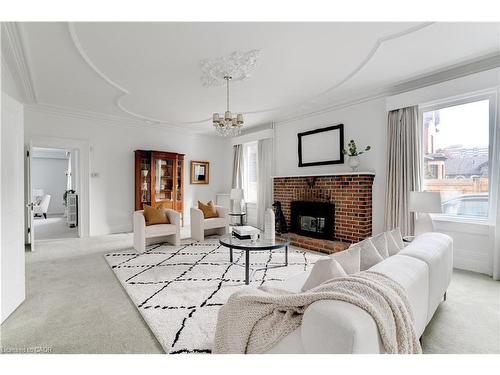 1427 Ontario Street, Burlington, ON 