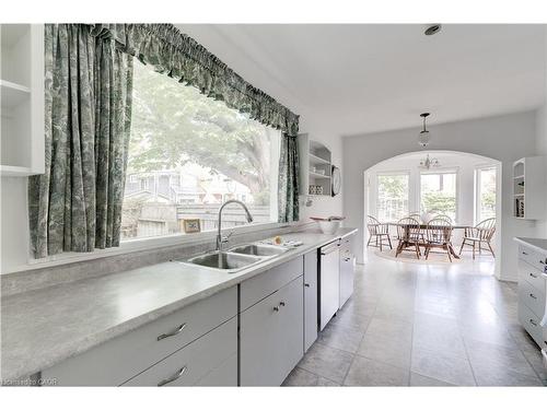 1427 Ontario Street, Burlington, ON 